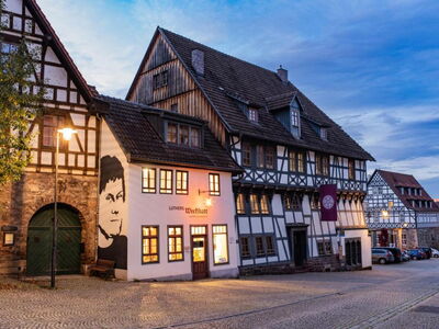 Lutherhaus Eisenach - Ostfassade mit Luthers Werkstatt und Graffitto